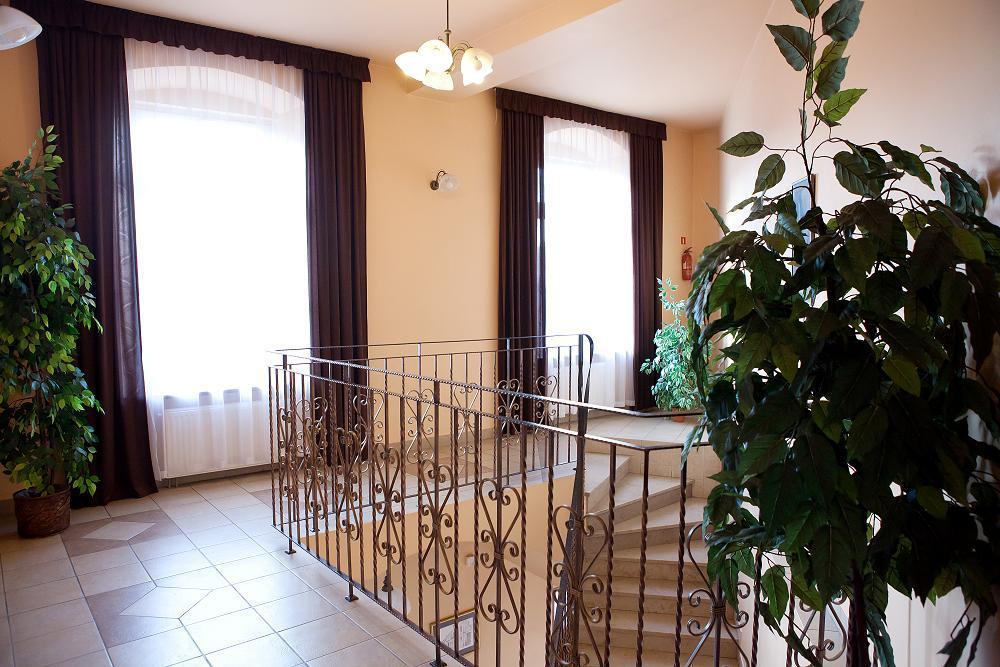 Hotel Srodmiejski Кельце Екстер'єр фото
