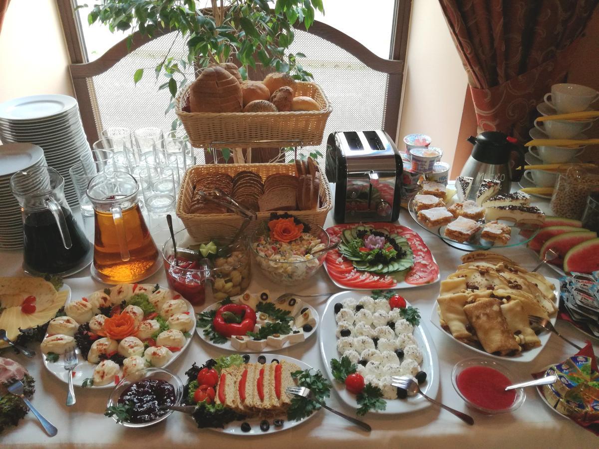 Hotel Srodmiejski Кельце Екстер'єр фото