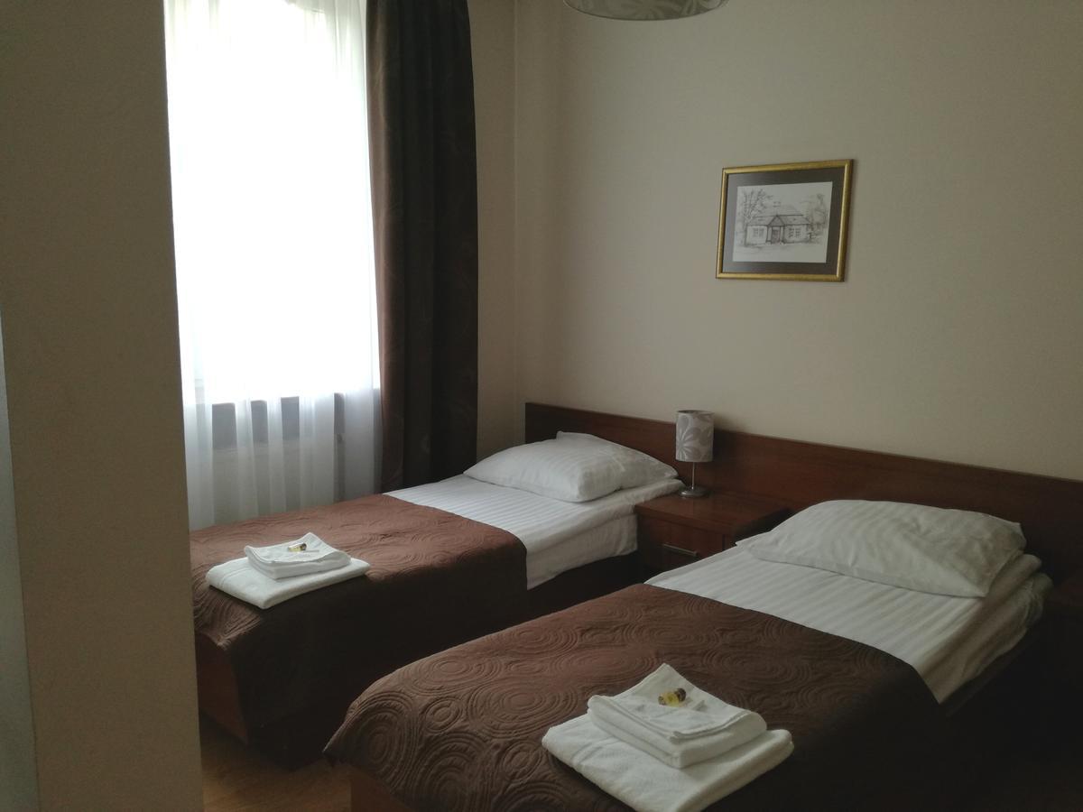 Hotel Srodmiejski Кельце Екстер'єр фото