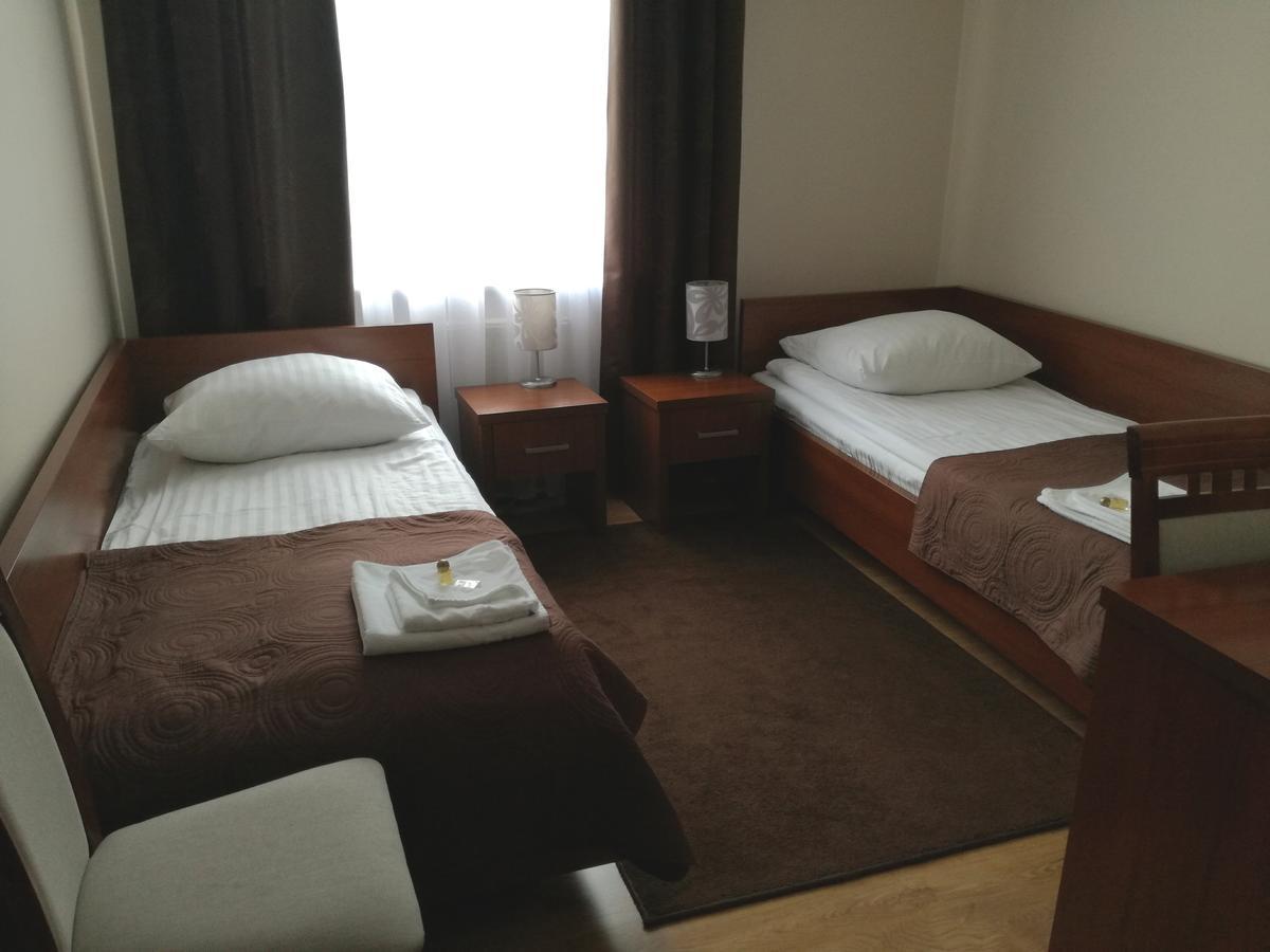 Hotel Srodmiejski Кельце Екстер'єр фото