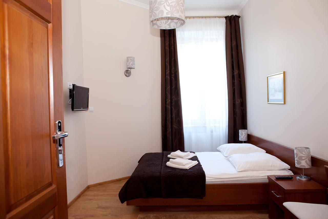 Hotel Srodmiejski Кельце Екстер'єр фото